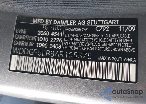 2010 Mercedes-Benz C 300 Luxury/Sport z USA, uszkodzony, nr VIN WDDGF5EB8AR105375